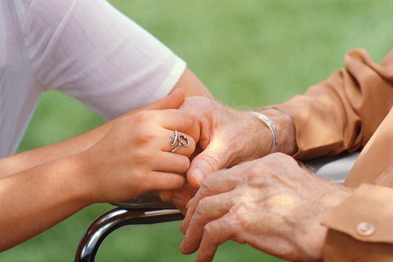 Quelles sont les missions des associations de soins palliatifs ?
