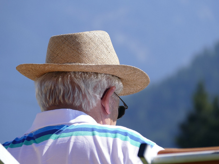 3 conseils essentiels pour voyager en toute sécurité pendant la retraite active